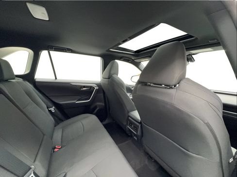 Used 2024 Toyota RAV4 SE w/ Convenience Package AWD/4WD image 28