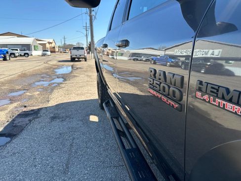 Used 2018 RAM 2500 Power Wagon w/ Leather & Luxury Group AWD/4WD image 28