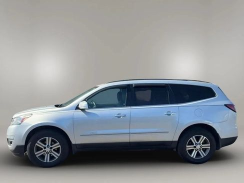 Used 2017 Chevrolet Traverse LT AWD/4WD image 3