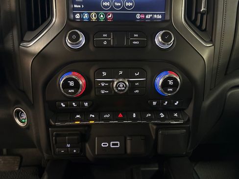 Used 2022 GMC Sierra 1500 Denali w/ Denali Premium Package image 19