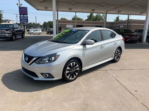 Used 2016 Nissan Sentra SR FWD image 4