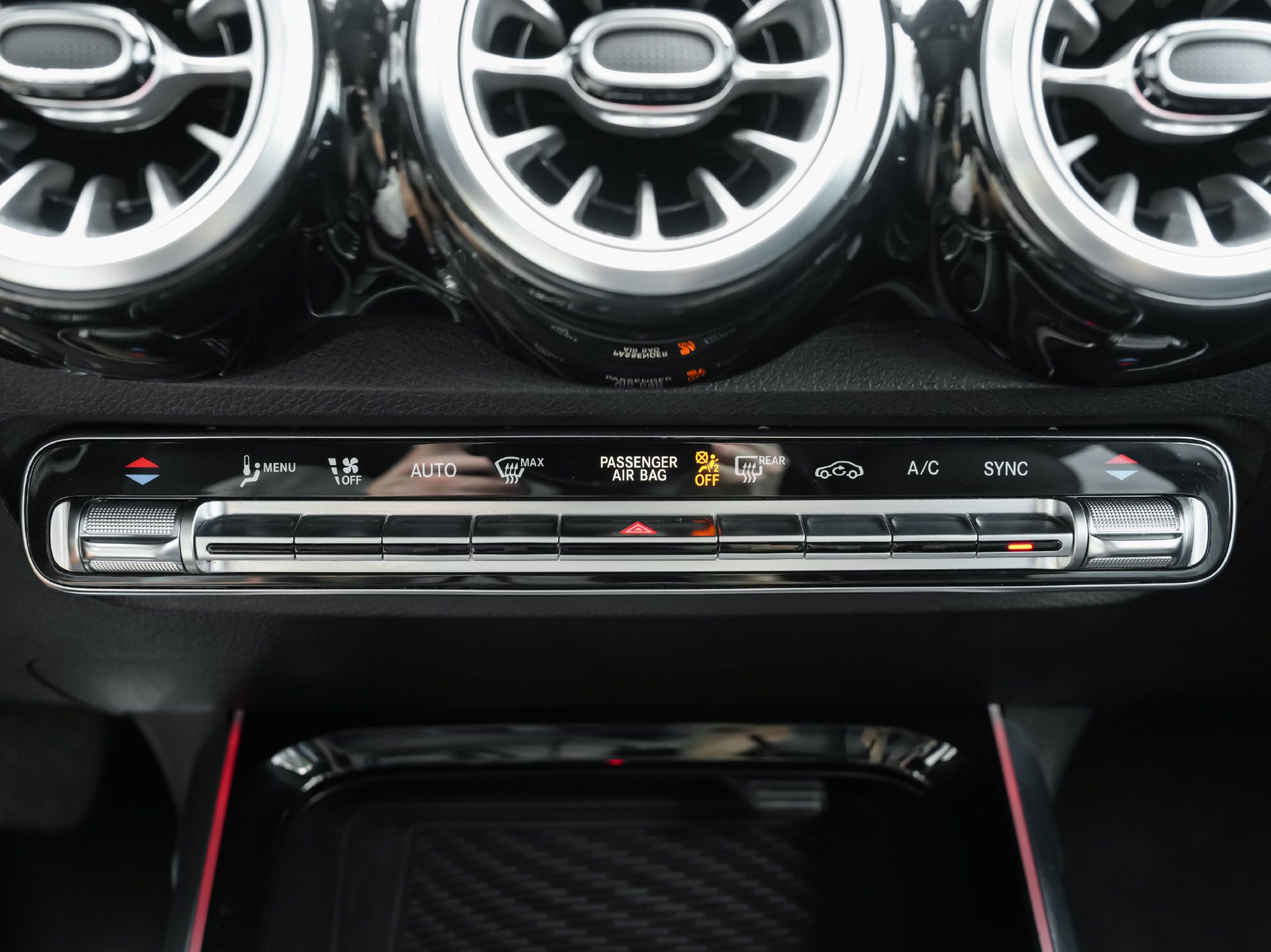 Used 2022 Mercedes-Benz GLB 250 image 15