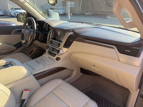 Used 2019 GMC Yukon Denali w/ Denali Ultimate Package image 7