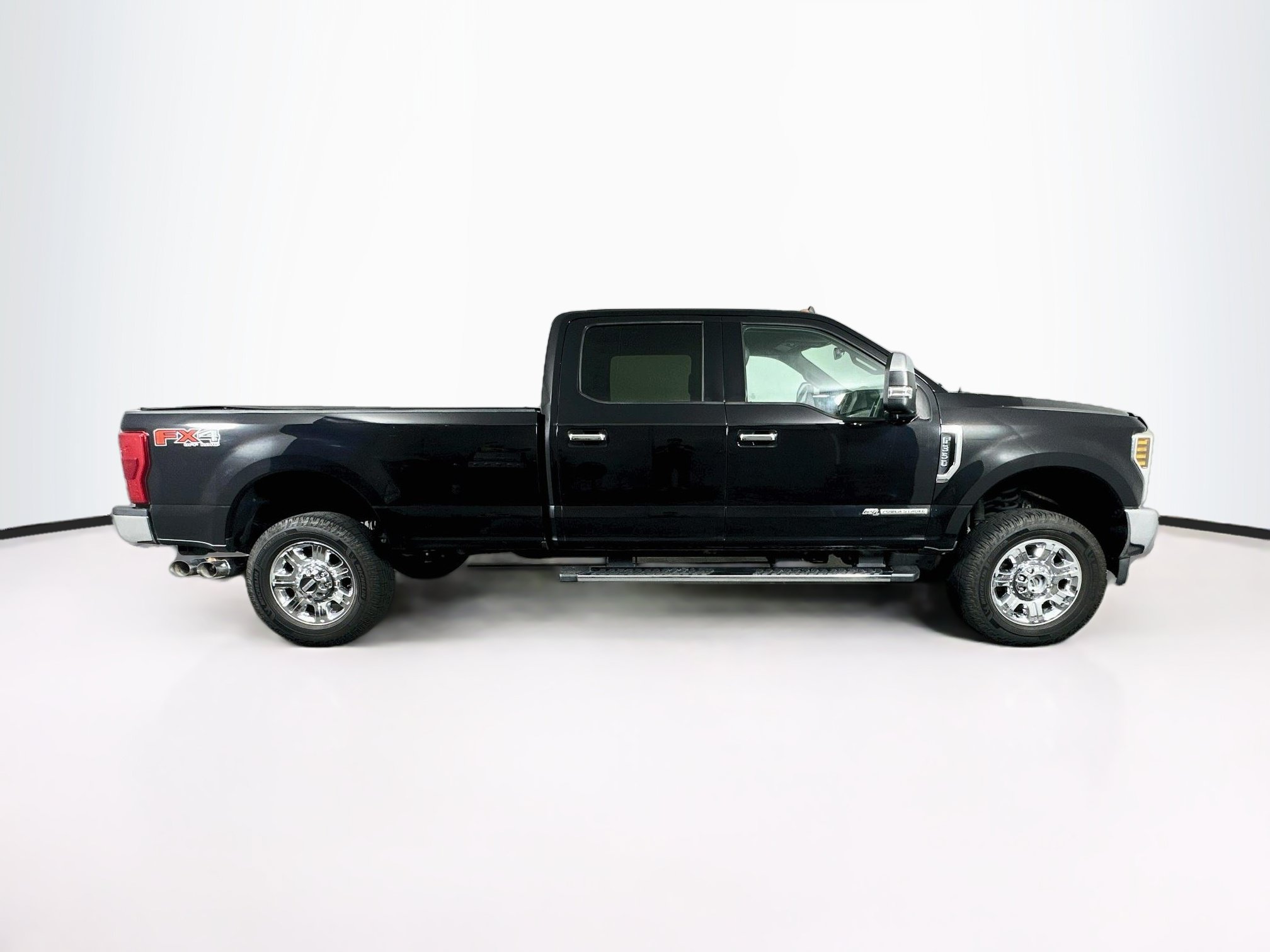 Used 2019 Ford F350 Lariat w/ Chrome Package AWD/4WD image 10