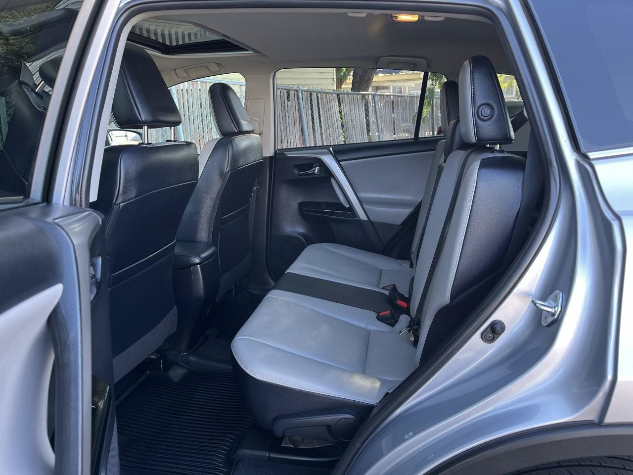 Used 2017 Toyota RAV4 Limited w/ All Weather Liner Package AWD/4WD image 4
