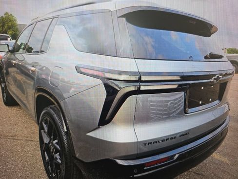Used 2026 Chevrolet Traverse RS AWD/4WD image 5