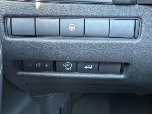Used 2026 Nissan Rogue SV FWD image 21
