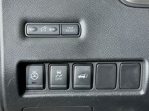 Used 2018 Nissan Murano Platinum image 17