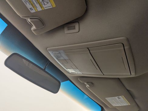 Used 2013 Ford F150 XLT w/ Mid Equipment Group image 16