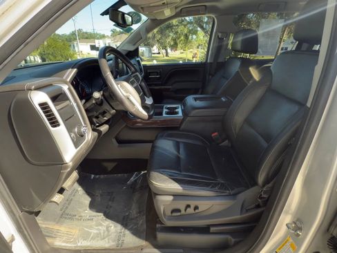Used 2018 GMC Sierra 1500 SLT w/ SLT Premium Package image 9