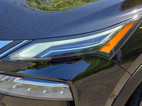 Certified 2023 Nissan Rogue Platinum FWD image 31