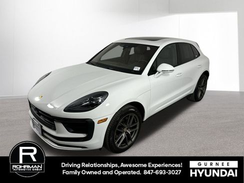 Used 2023 Porsche Macan AWD/4WD image 2