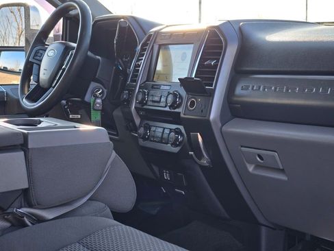 Used 2017 Ford F250 XLT w/ XLT Premium Package image 7