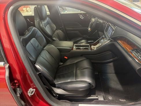 Used 2017 Lincoln Continental Reserve w/ Climate Package image 15