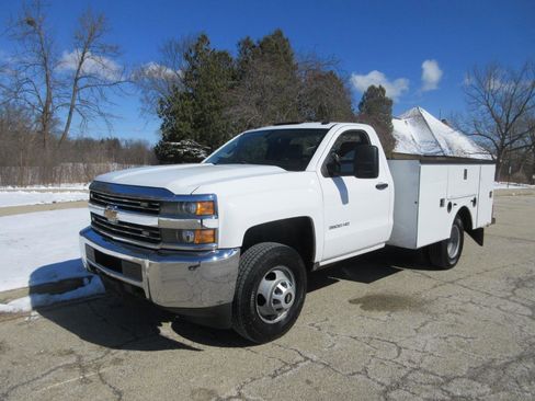 Used 2015 Chevrolet Silverado 3500 W/T image 39