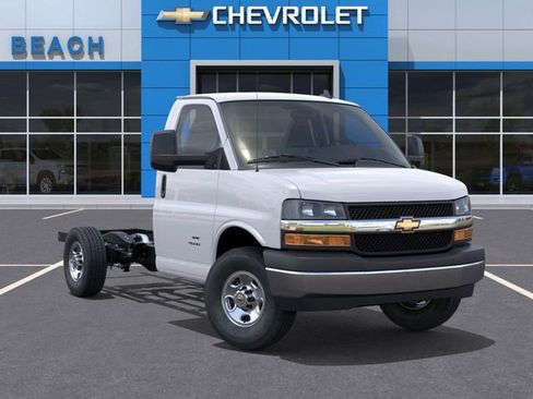 New 2025 Chevrolet Express 3500 w/ Power Convenience Package image 7