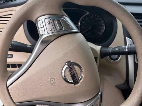 Used 2016 Nissan Altima 2.5 S w/ Power Driver Seat Package FWD image 6