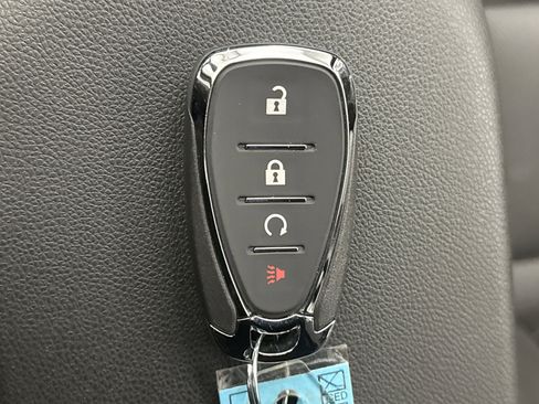 Used 2024 Chevrolet Trax RS w/ Driver Confidence Package FWD image 21