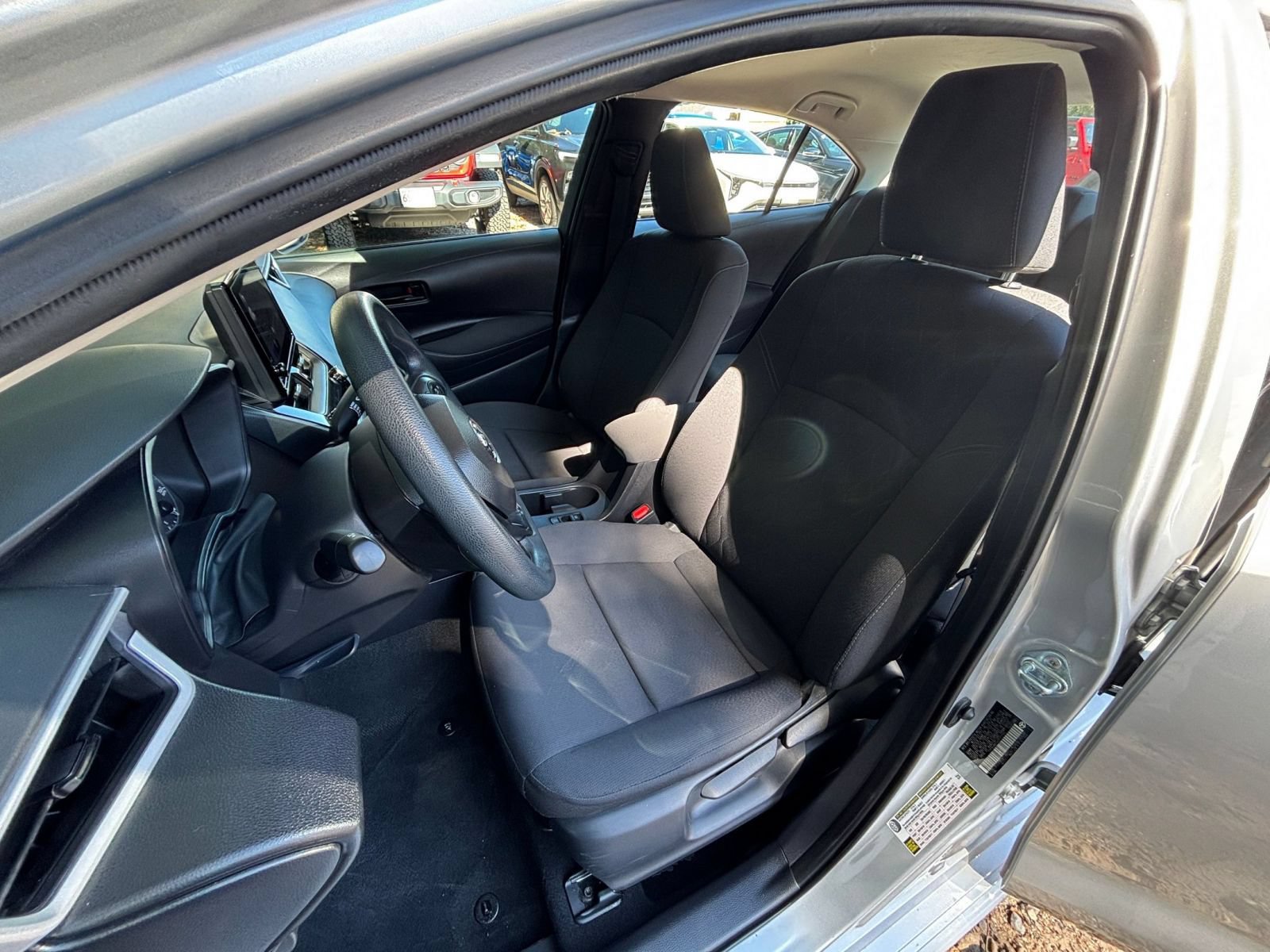 Used 2025 Toyota Corolla LE FWD image 26