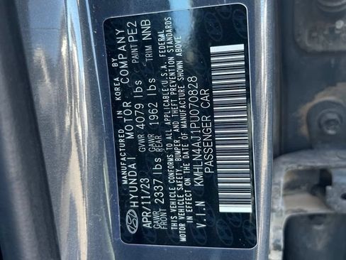 Used 2023 Hyundai Elantra Limited FWD image 9