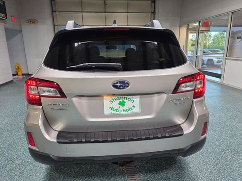 Used 2017 Subaru Outback 3.6R Limited AWD/4WD image 8