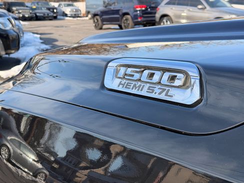 Used 2019 RAM 1500 Limited image 17