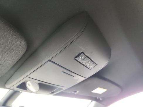 Used 2019 Dodge Grand Caravan SXT FWD image 29