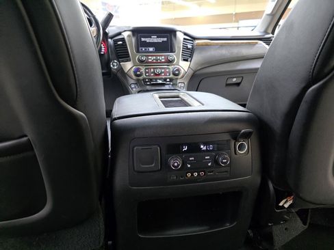 Used 2016 GMC Yukon XL Denali w/ Open Road Package AWD/4WD image 29