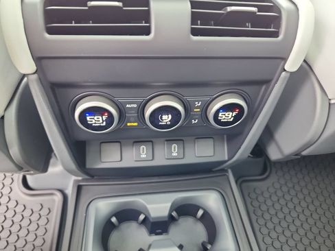 New 2026 Land Rover Defender 130 X-Dynamic SE AWD/4WD image 24