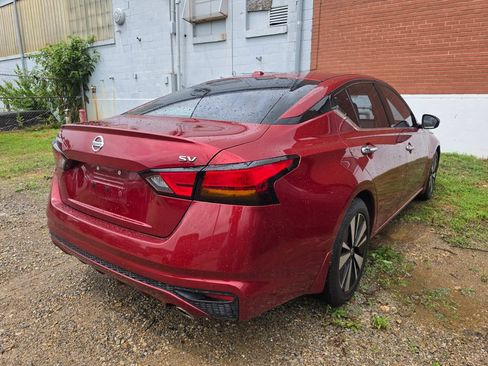 Used 2019 Nissan Altima 2.5 SV FWD image 2