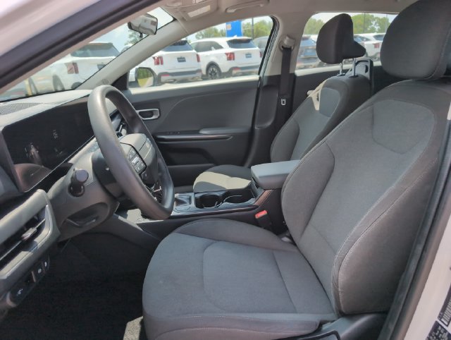 Used 2025 Kia K4 FWD image 13