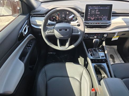 New 2026 Jeep Compass Limited image 9