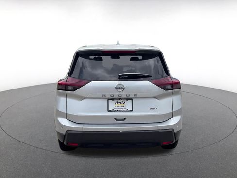 Used 2025 Nissan Rogue SV AWD/4WD image 11