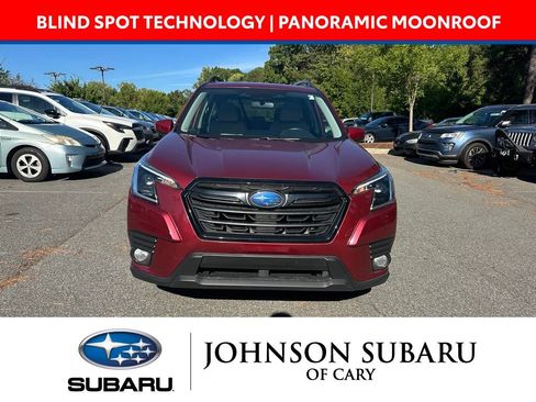Used 2022 Subaru Forester Premium AWD/4WD image 2