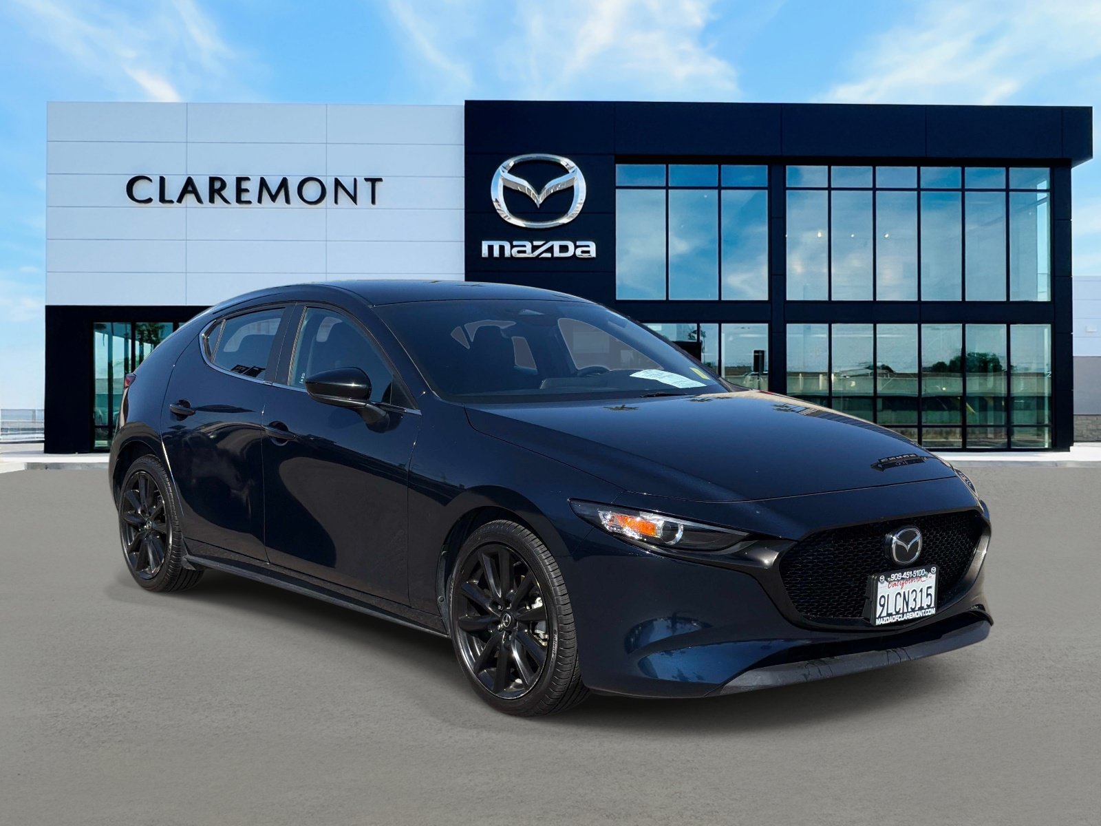 Used 2024 MAZDA MAZDA3 s FWD image 1