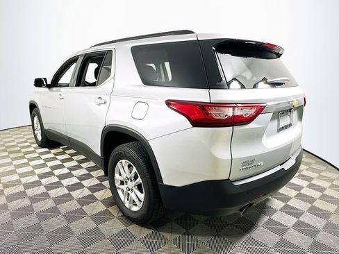 Used 2020 Chevrolet Traverse LT FWD image 5