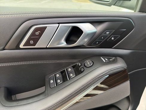 Used 2024 BMW X5 xDrive40i image 15