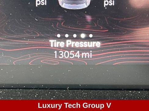 Used 2025 Jeep Grand Cherokee Summit image 9