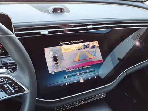 Used 2025 Mercedes-Benz E 350 4MATIC Sedan image 6