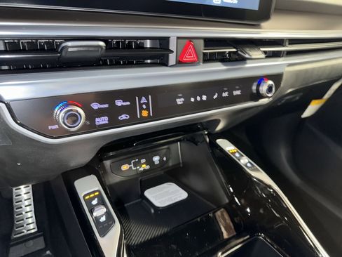 New 2026 Kia Sorento SX Prestige image 24