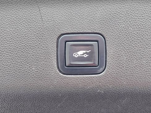 Used 2021 GMC Yukon XL Denali image 39