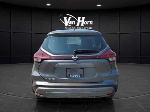 New 2025 Nissan Kicks Play S image 11