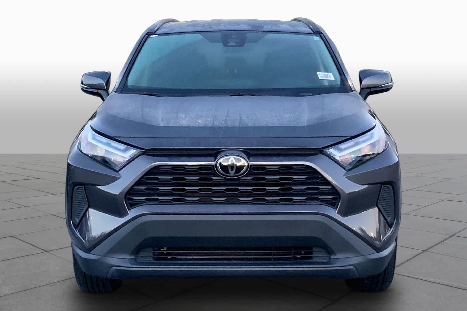 Used 2023 Toyota RAV4 XLE AWD/4WD image 4