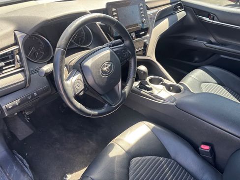 Used 2021 Toyota Camry SE w/ Carpet Mat Package (TMS) image 7