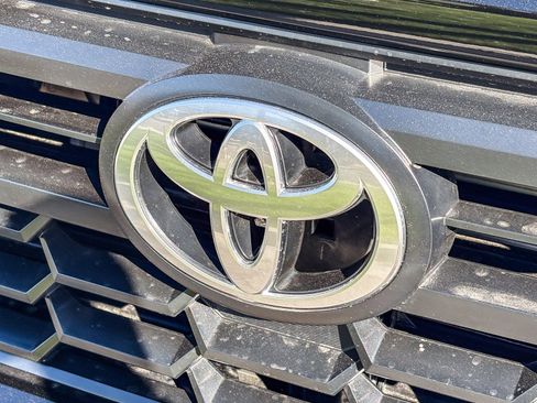 New 2025 Toyota Tacoma TRD Off-Road image 10