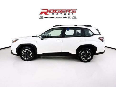Certified 2025 Subaru Forester AWD/4WD image 4