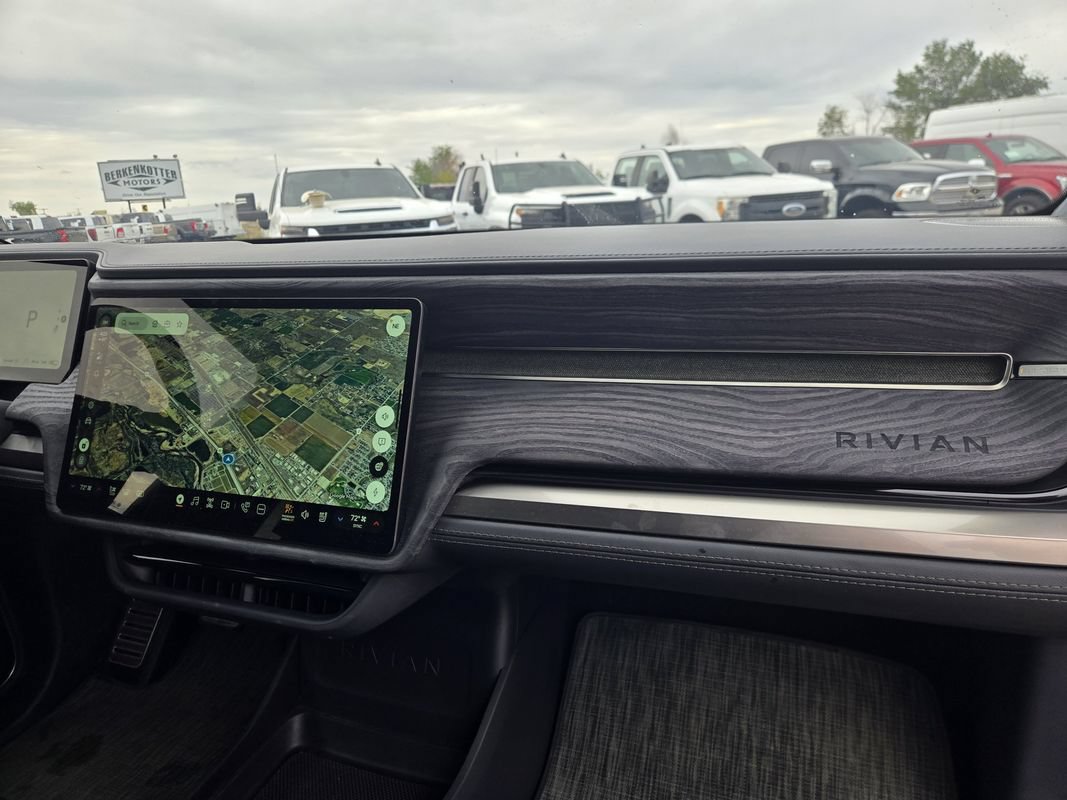 Used 2022 Rivian R1T Adventure AWD/4WD image 8