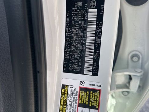 Used 2025 Toyota Camry SE image 35