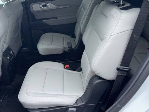 New 2026 Ford Explorer Active w/ Active Comfort Package image 35