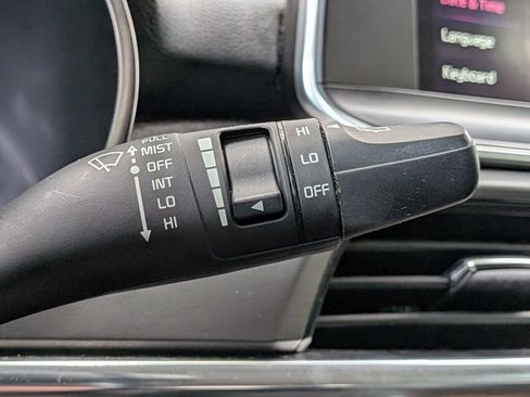 Used 2022 Kia Telluride LX image 11